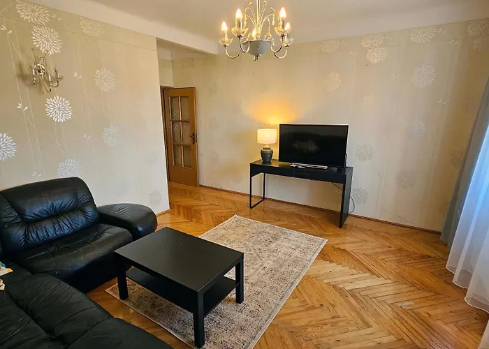 City Centre 3-Bedroom Comfort Apartment